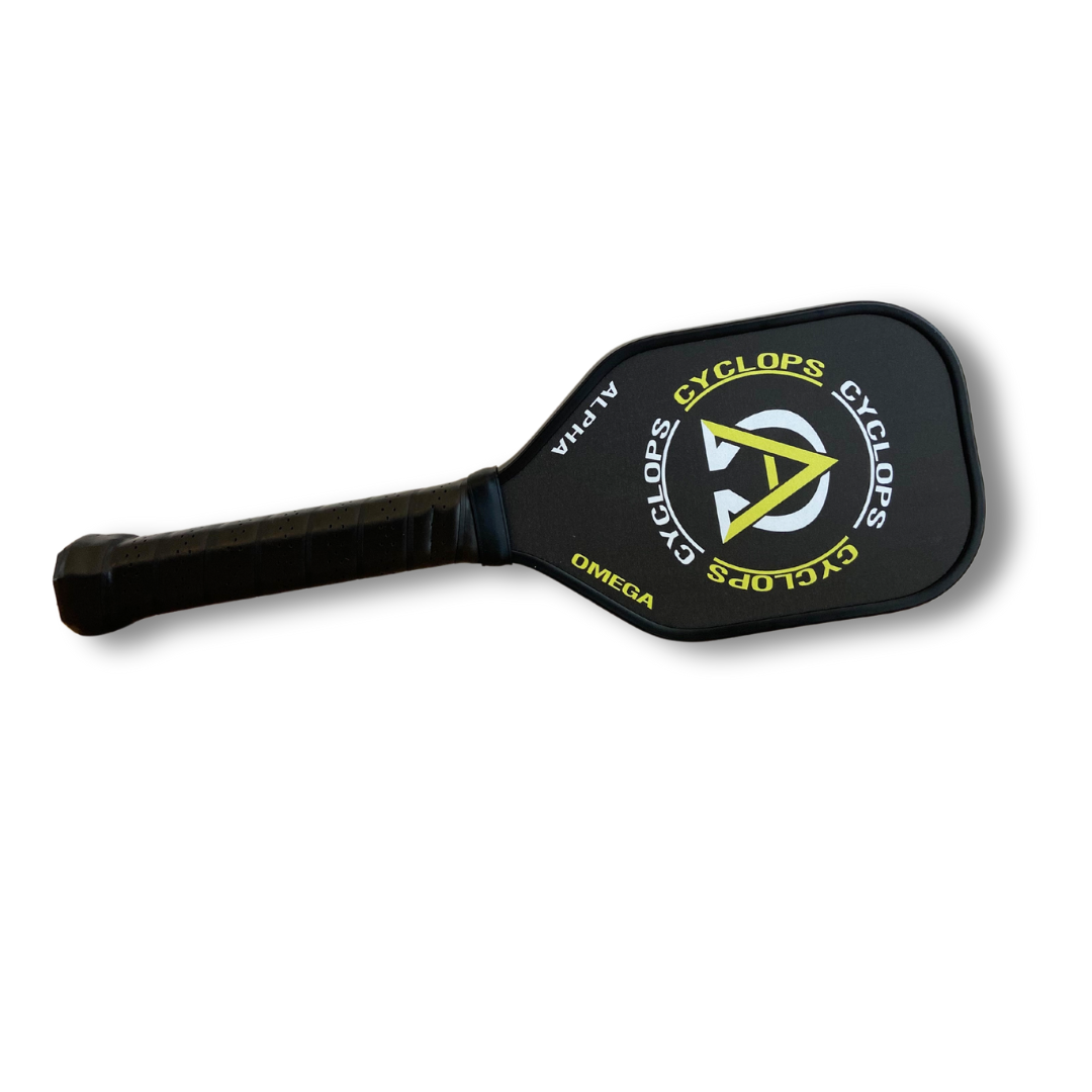 Black pickleball paddle with the word "Cyclops".